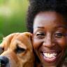 Fatou S. et son chien Simba